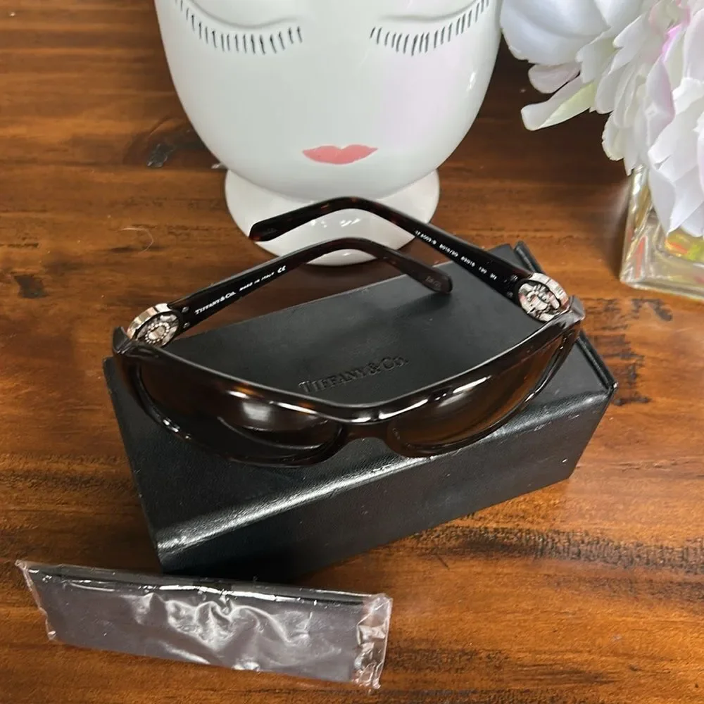 iffany Sunglasses TF4003B Color 80153G Dark Havana Never used vintage